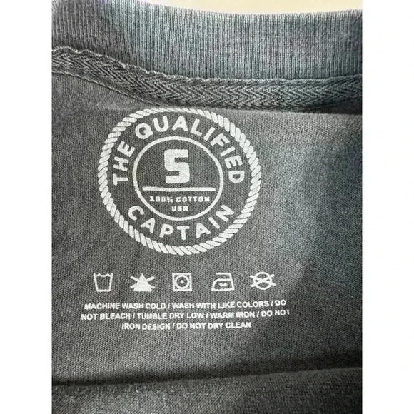 The Qualified Captain Men’s LOT OF 2 Pocket T Gray Blue Size Small Boat Beach - Picture 3 of 11